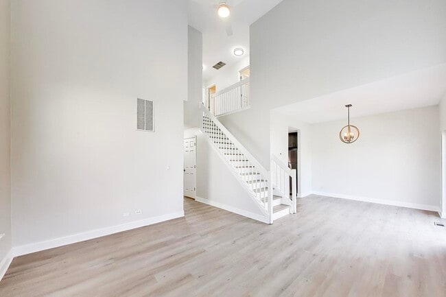 Building Photo - 2219 Rossiter Pkwy