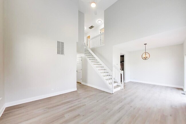 Foto del edificio - 2219 Rossiter Pkwy