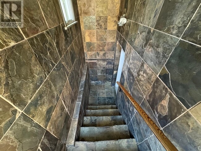 Building Photo - 618 Browns Line