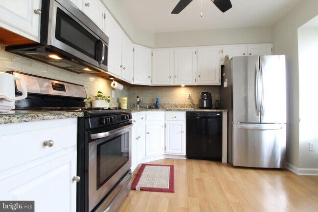 Building Photo - 41 Brookview Cir