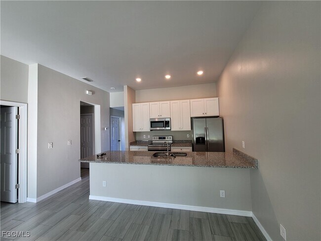 Foto del edificio - 501 NE 25th Ave