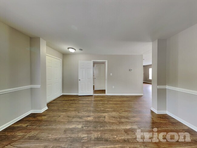 Building Photo - 5251 Grays Ridge Dr