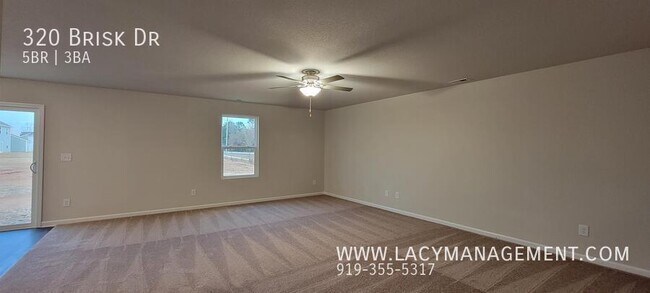 Foto del edificio - 320 Brisk Dr