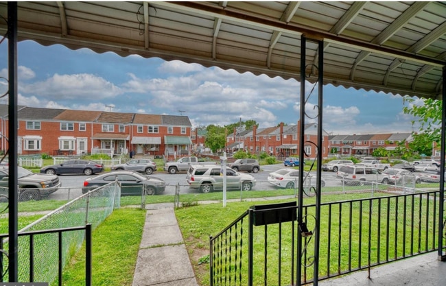 Building Photo - 1035 Arncliffe Rd