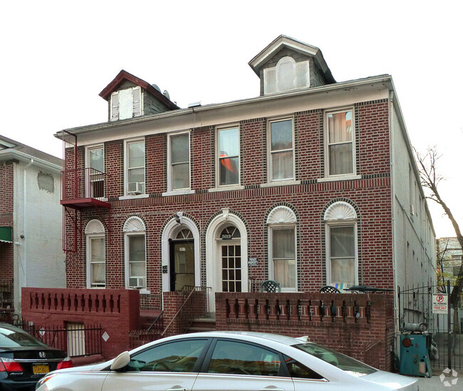 Foto del edificio - 3082 Brighton 13th St
