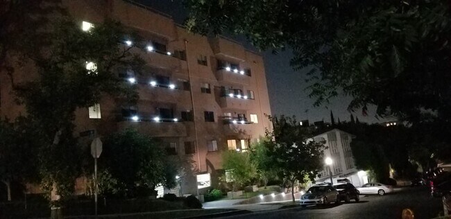 Foto del edificio - 445 Landfair Ave
