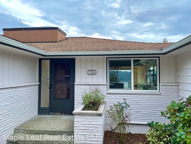 Foto del edificio - 4 br, 3.5 bath House - 11330 Sand Point Wa...