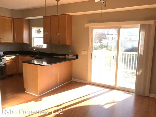 Building Photo - 3 br, 2.5 bath House - 5402 Delmar Blvd