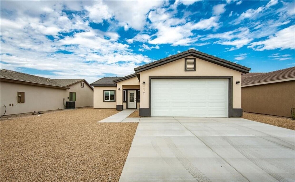 Primary Photo - FULL TIME RENTAL 3BD/2BA in Fort Mohave, AZ