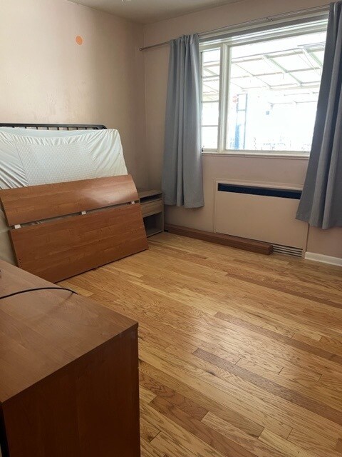 Foto del edificio - 2455 Oak St
