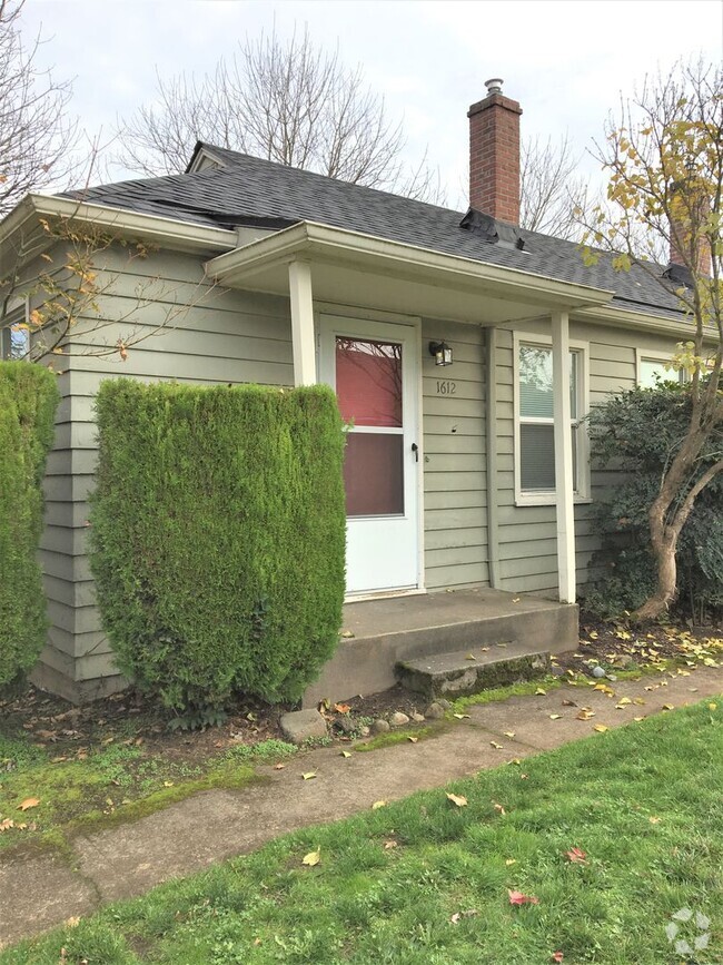 Building Photo - 1612-1618-1618 N Killingsworth St