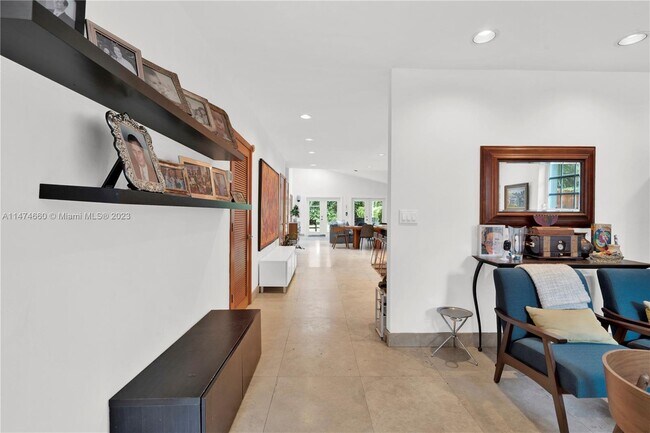 Building Photo - 3730 Kumquat Ave