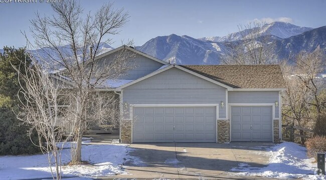 Building Photo - 160 Old Creek Dr