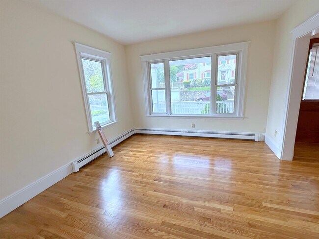 Building Photo - 475 Belmont St