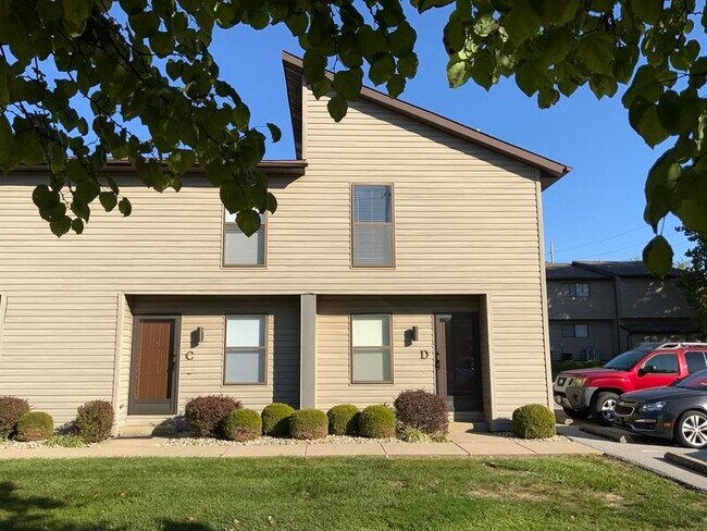 Building Photo - 449 Ponderosa Ave