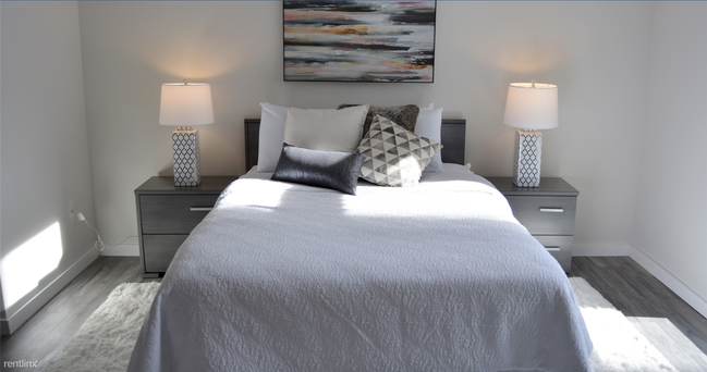 Foto del edificio - Studio, 1 bath  - 50 Park Row W Unit 18