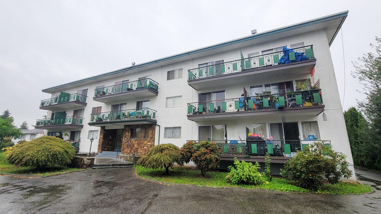 Photo du bâtiment - Mainstreet on Yale Apartments