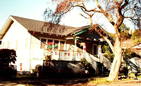 Building Photo - 1235 Warren St