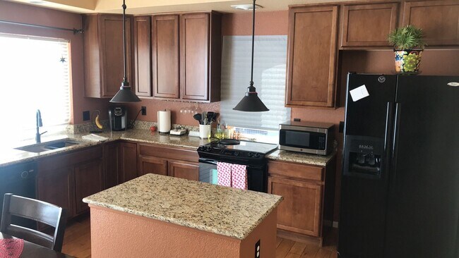 Foto del edificio - 8227 Mahogany Wood Ct
