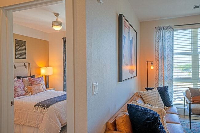 Building Photo - Traverse