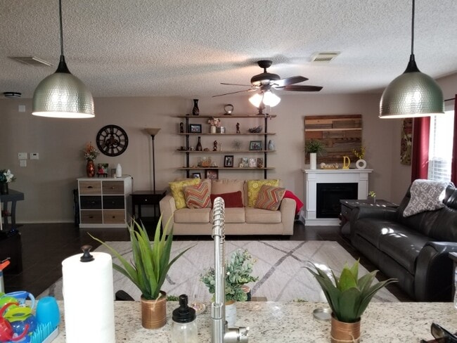 Photo - 8311 Border Ridge Dr House