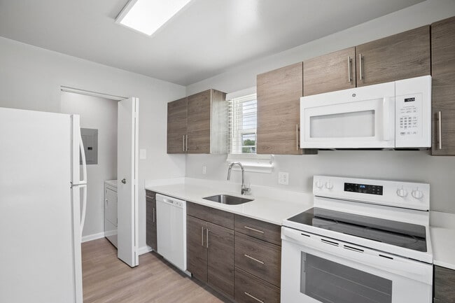 Building Photo - Sophias Place East