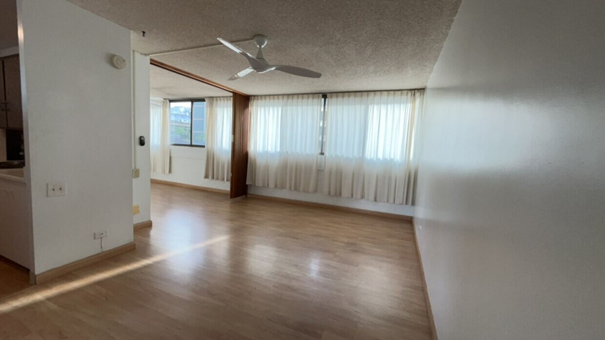 Foto principal - 1 Bedroom / 1 Bath convenient location! Available NOW