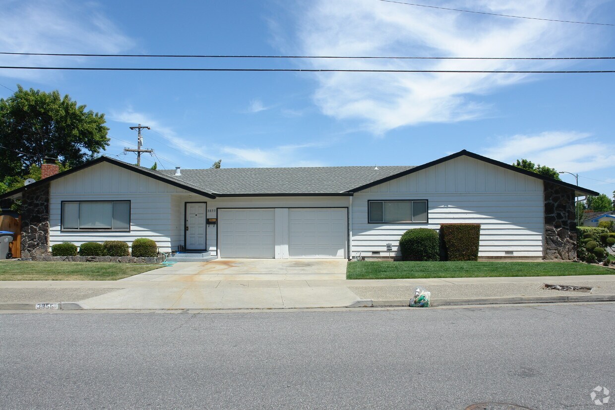 Building Photo - 1149 Nottingham Pl