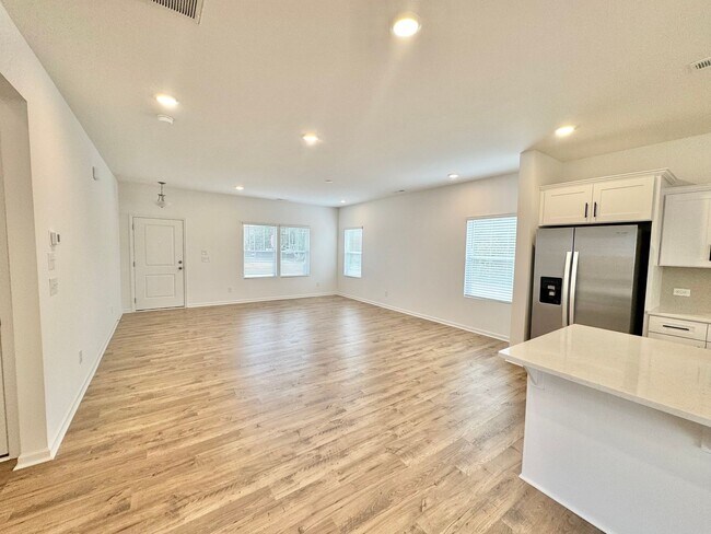 Building Photo - NEW 4 br 2.5 ba  Single Family Home in the Kensington Community - Ready for February Move In