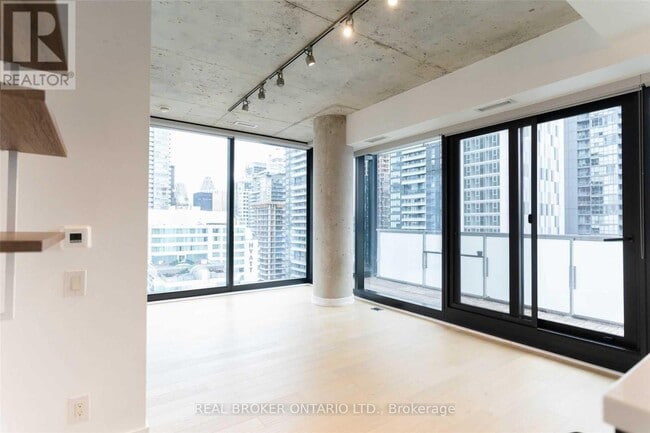 Building Photo - 11 Charlotte St