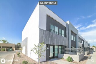 Building Photo - 1119 S Stapley Dr