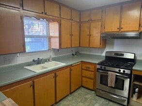 Building Photo - 2025 Lowden St