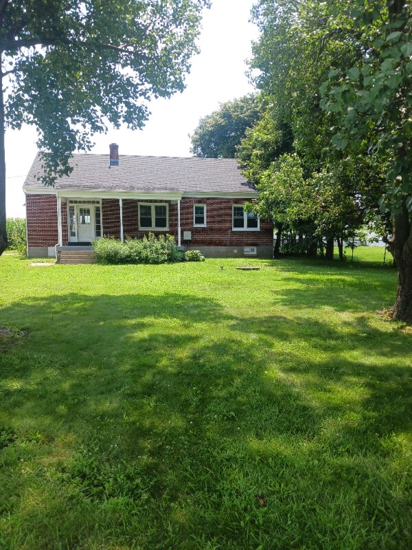 Foto principal - 2640 Lincoln Hwy E