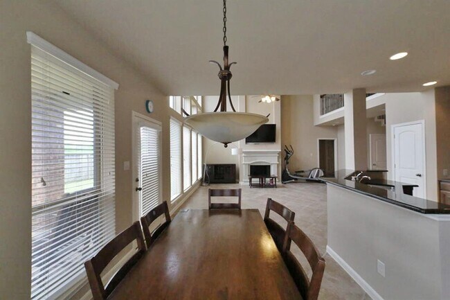 Foto del edificio - 6223 Falling Briar Lane