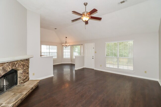 Foto del edificio - 170 Oaksedge Dr