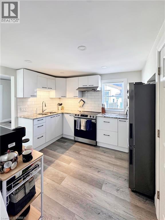 Building Photo - 60 Huron St