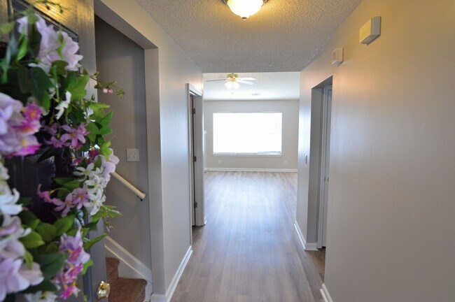 Foto del edificio - 203 Hawkridge Pl