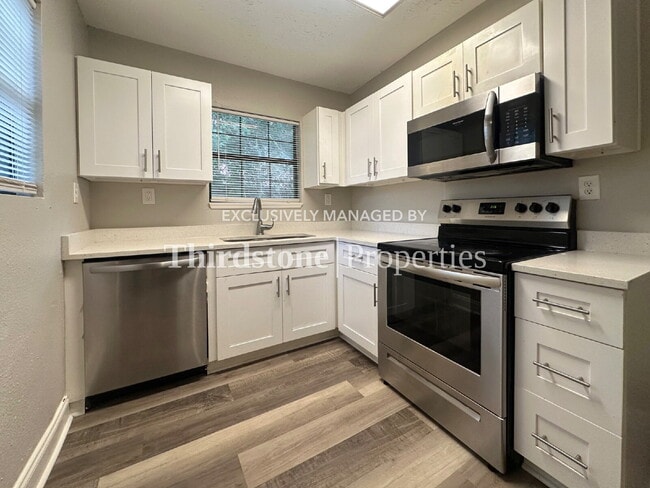 Building Photo - 7827 Mattox Ave