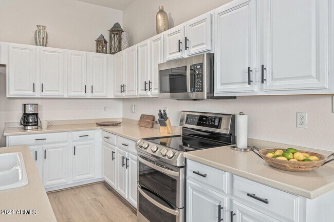 Building Photo - 14960 E Desert Willow Dr