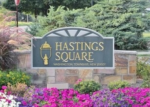 Building Photo - 15 Delbarton Ct