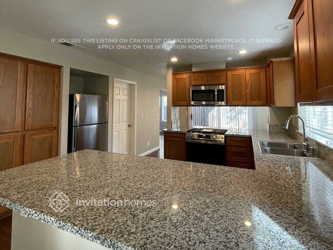 Foto del edificio - 8848 Redwater Dr