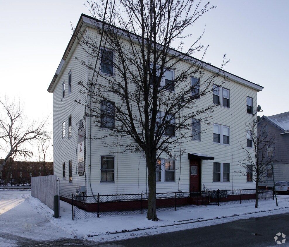 Building Photo - 10 Tuxedo Ave