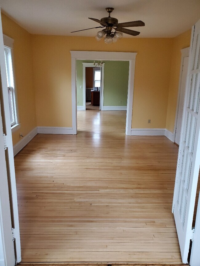 Foto del edificio - 2104 Emerson Ave S