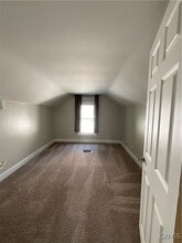 Building Photo - 145 Barben Ave