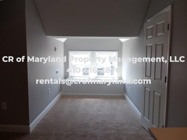 Building Photo - 1111 Elm Ridge Ave