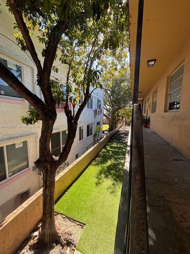 Foto del edificio - 1320 SW 6th St