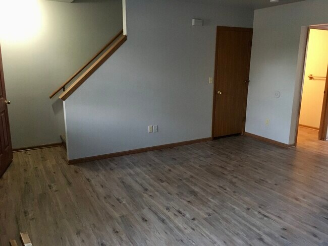 Foto del edificio - 425 E Monroe Ave