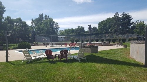 Primary Photo - 705 E Drake Rd