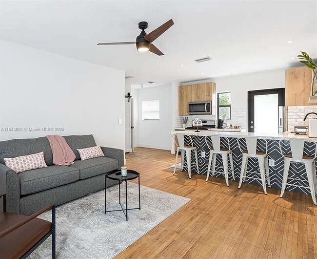 Photo - 740 SW 9th St Apartment