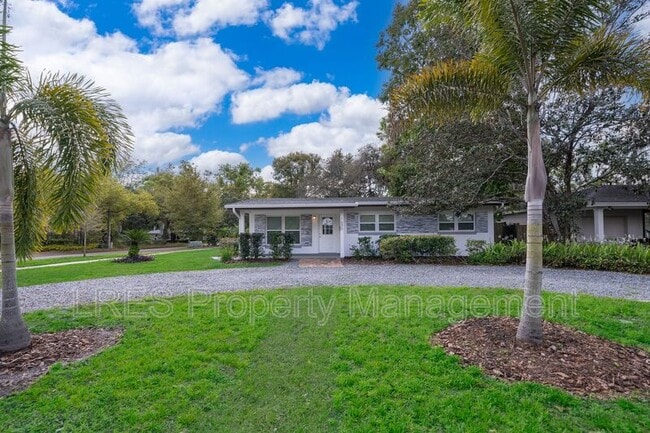 Photo - 1690 Dale Ave House